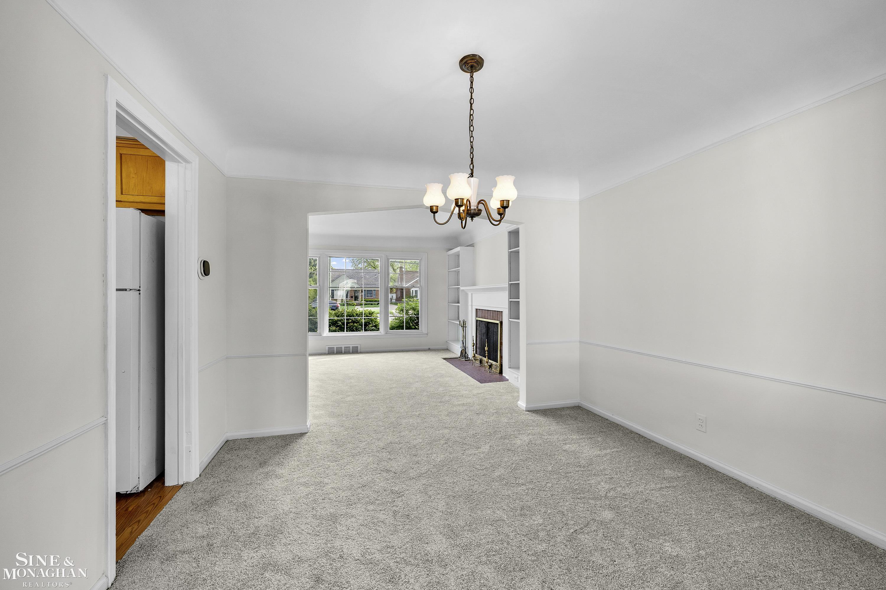 419 Moross Road Grosse Pointe, MI 48236 - Photo 9 of 32 50174868-424069e1-29af-47ed-b45c-da6eee09e782.JPG