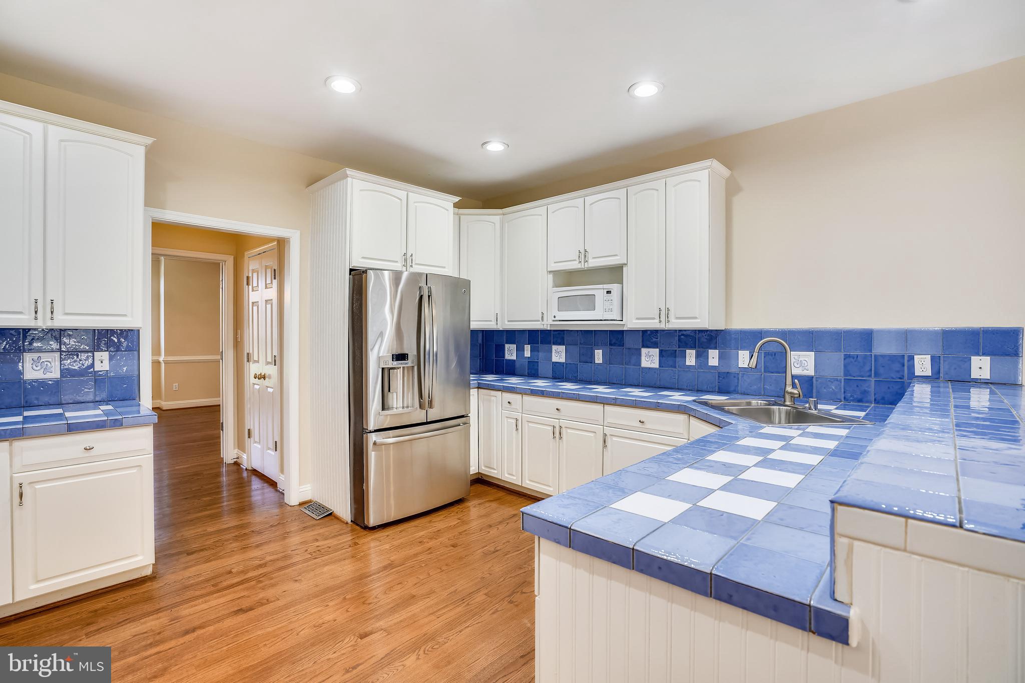 11862 Simpson Road Clarksville, MD 21029 - Photo 11 of 58 Sun-filled Gourmet Kitchen