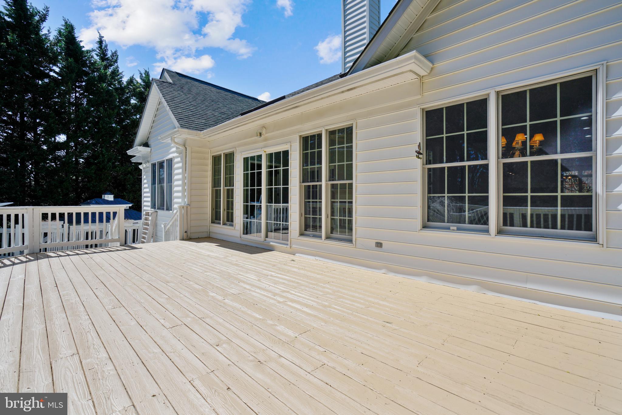 11862 Simpson Road Clarksville, MD 21029 - Photo 40 of 58 Multiple level Deck