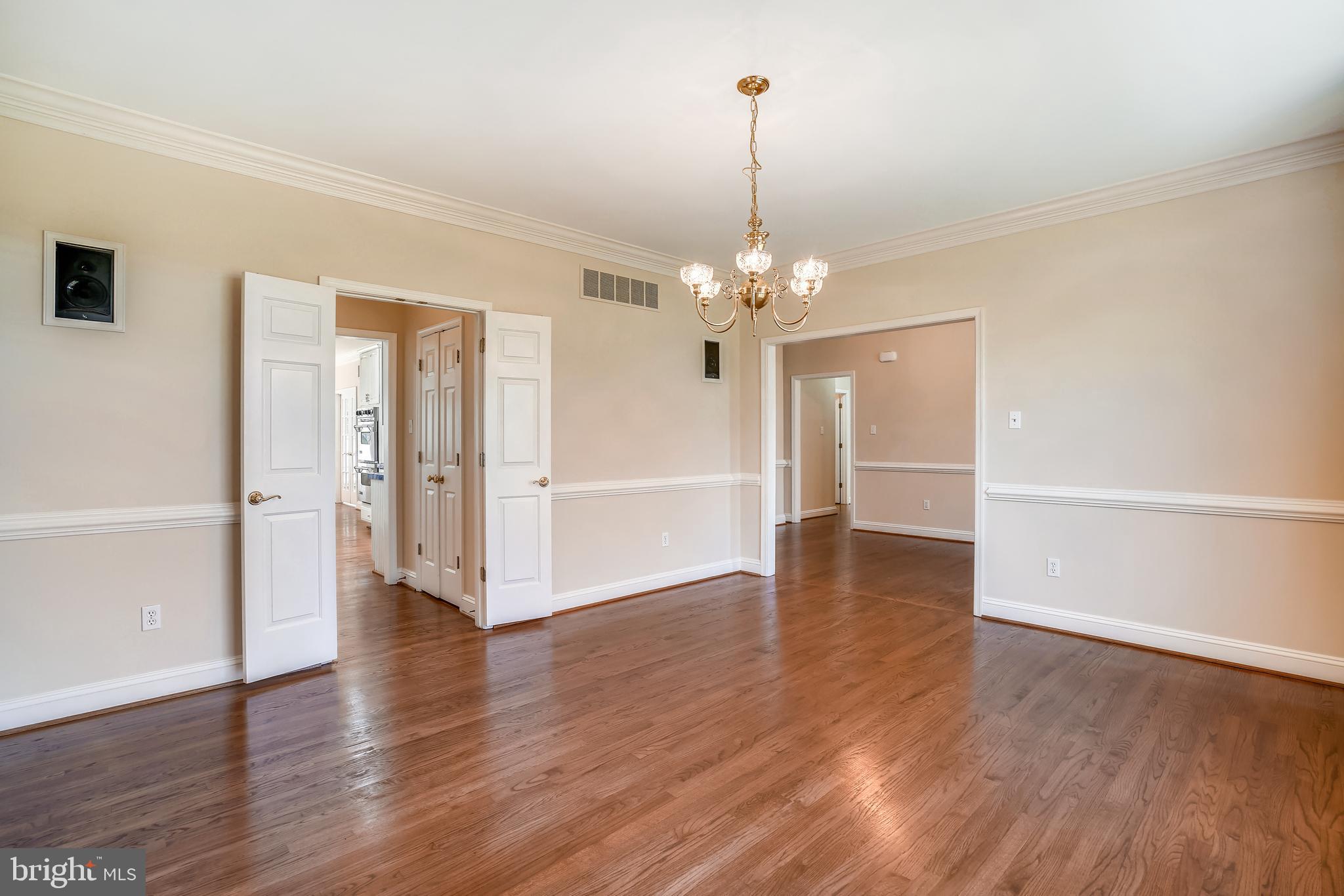 11862 Simpson Road Clarksville, MD 21029 - Photo 10 of 58 Dining Room w/ crown & chair molding, hardwoods