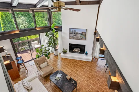 $555,000 | 930 Alpine Drive, Unit PP2, Fontana, WI 53125