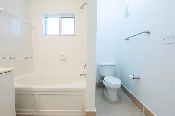 $2,949 | 719 Northwest 208th Way, Unit 719, Pembroke Pines, FL 33029