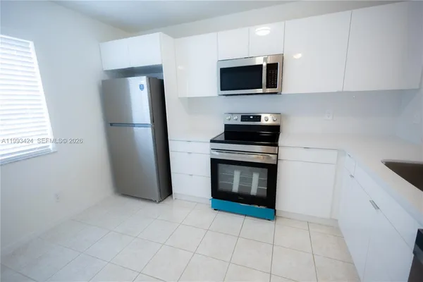 $2,949 | 719 Northwest 208th Way, Unit 719, Pembroke Pines, FL 33029