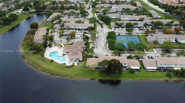 $2,949 | 719 Northwest 208th Way, Unit 719, Pembroke Pines, FL 33029