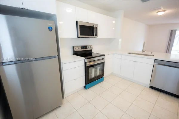 $2,949 | 719 Northwest 208th Way, Unit 719, Pembroke Pines, FL 33029