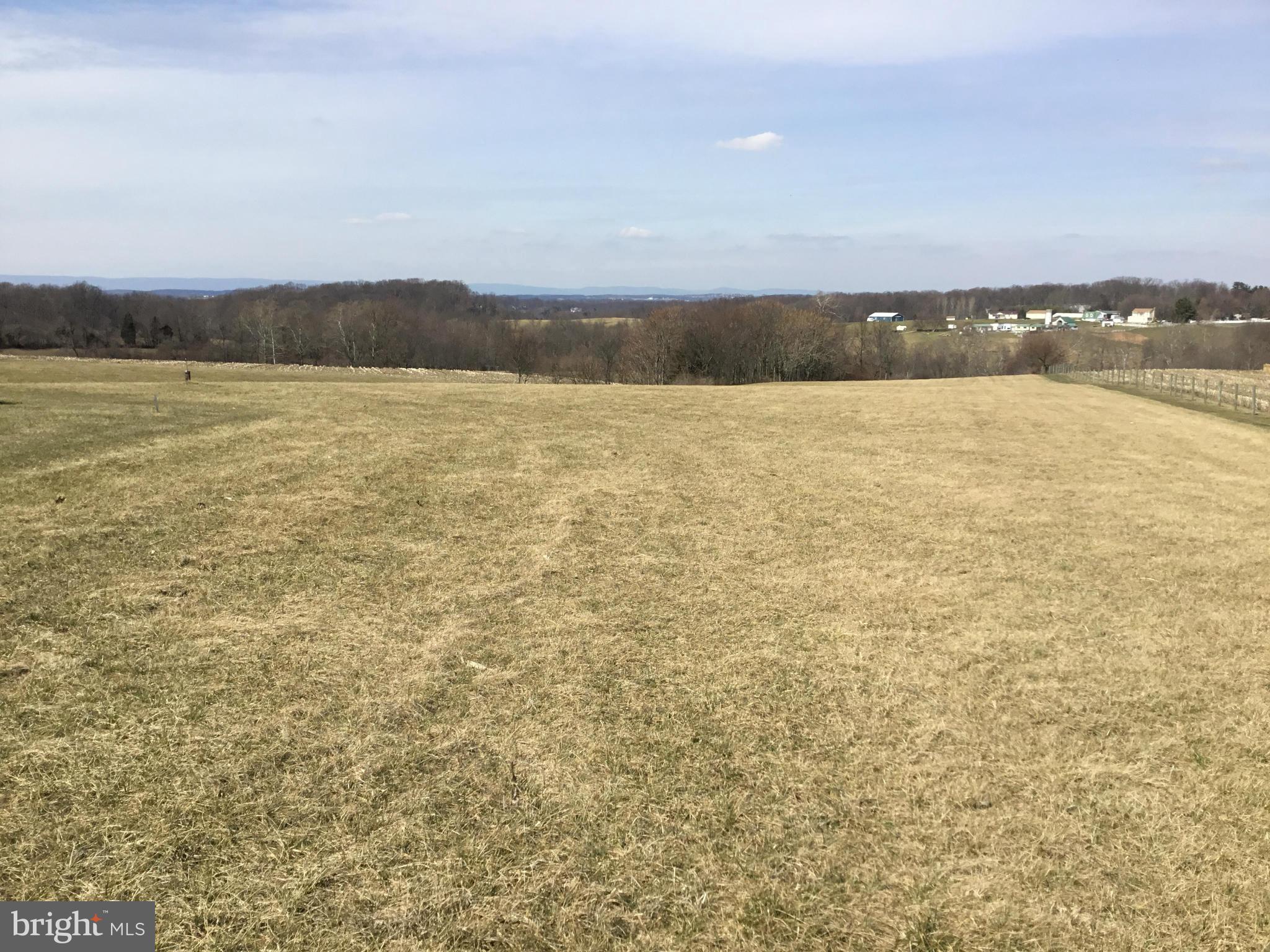 13390 Jesse Smith Road Mount Airy, MD 21771 - Photo 6 of 25 a view of an ocean and beach