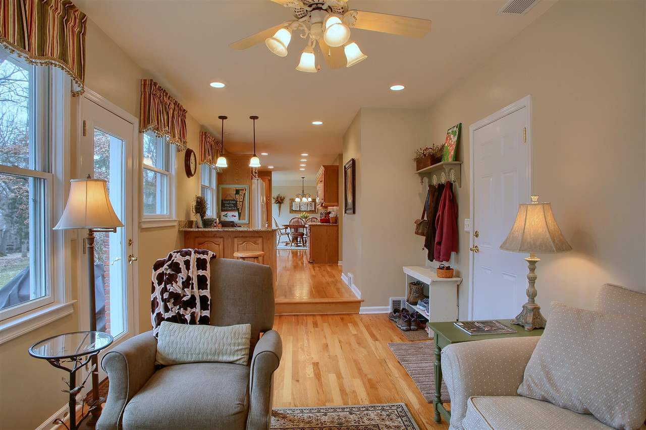 501 Whims Lane Rochester, MI 48306 - Photo 13 of 30 Sunroom 2nd View