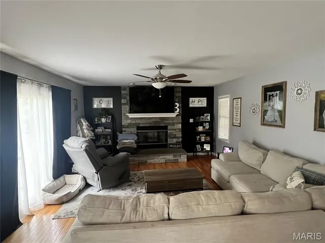 $399,900 | 245 Summers Trace, Belleville, IL 62220