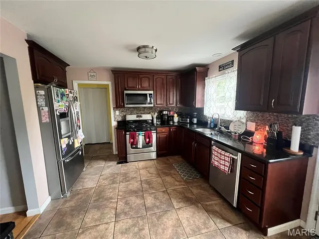 $399,900 | 245 Summers Trace, Belleville, IL 62220