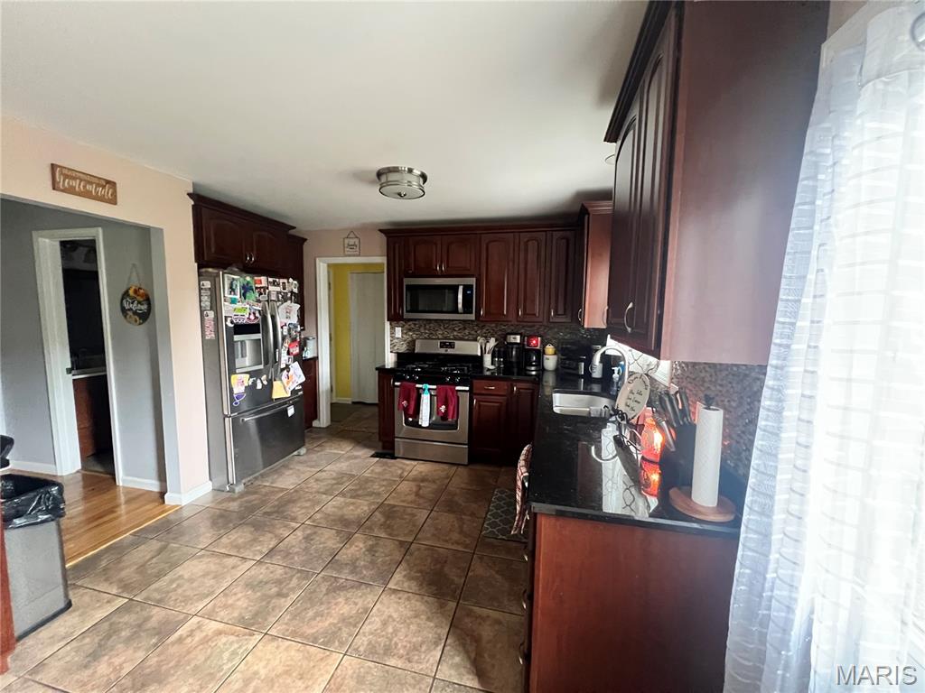 245 Summers Trace Belleville, IL 62220 - Photo 7 of 43