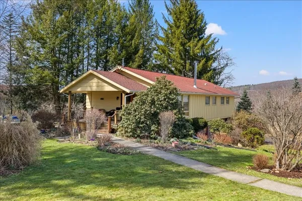 $240,000 | 4 Orchard Avenue, Owego, NY 13827