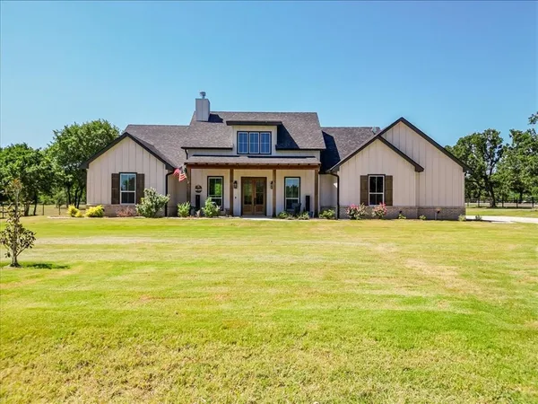 $525,000 | 120 Lone Oak Road, Mineral Wells, TX 76067