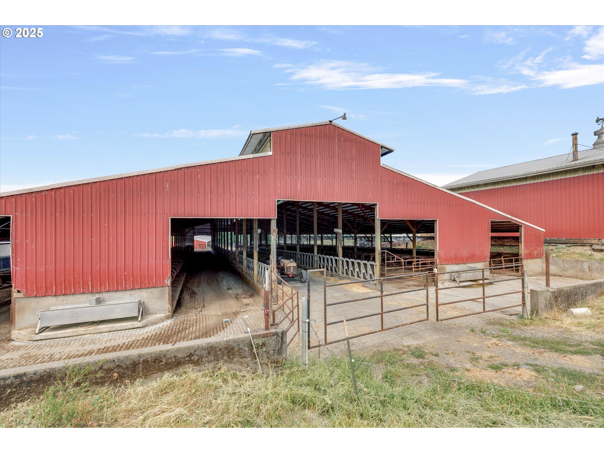21303 South Central Point Road Oregon City, OR 97045 - Photo 18 of 48 a view of a backyard