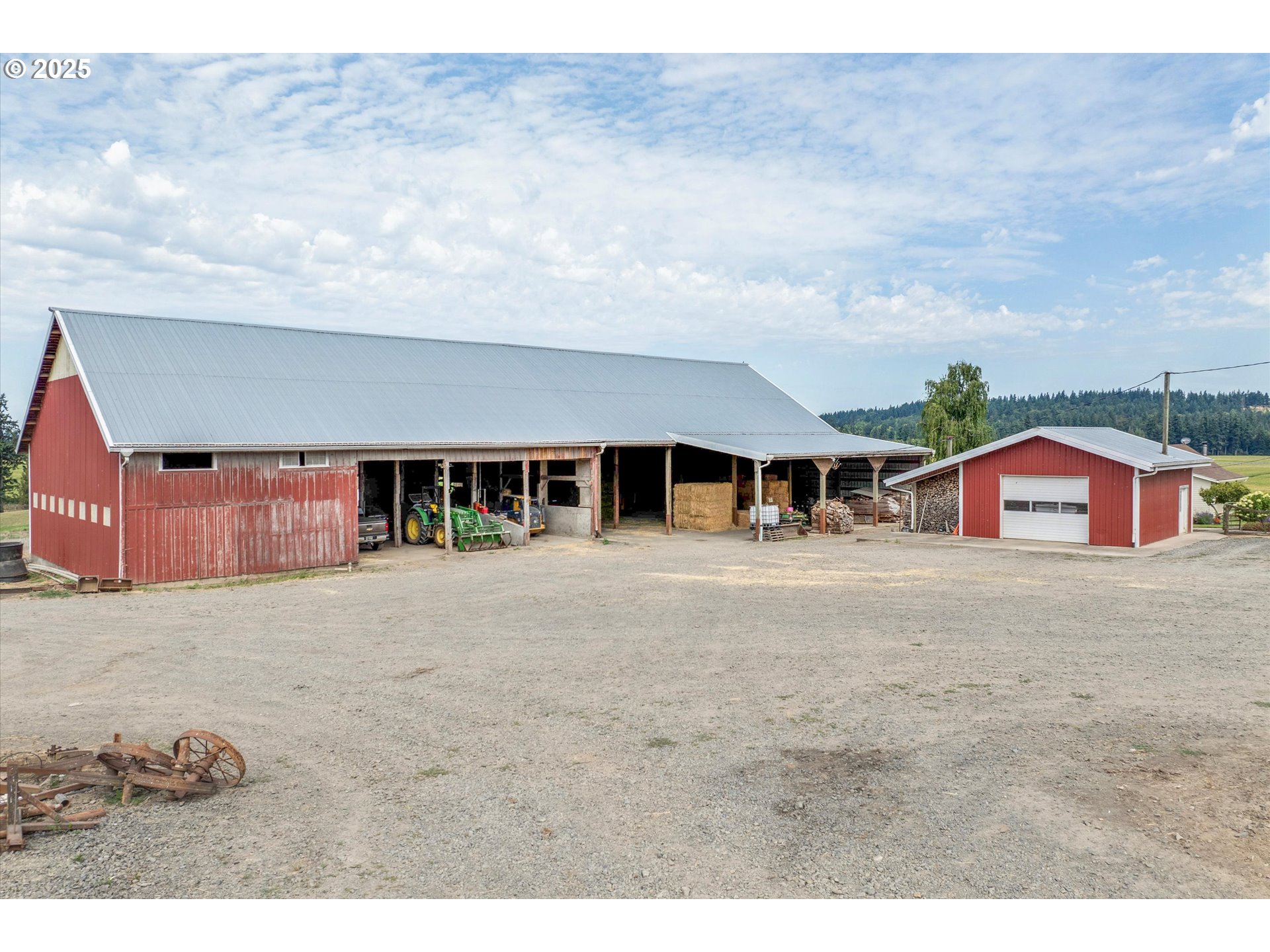 21303 South Central Point Road Oregon City, OR 97045 - Photo 29 of 48 a front view of a house with a yard