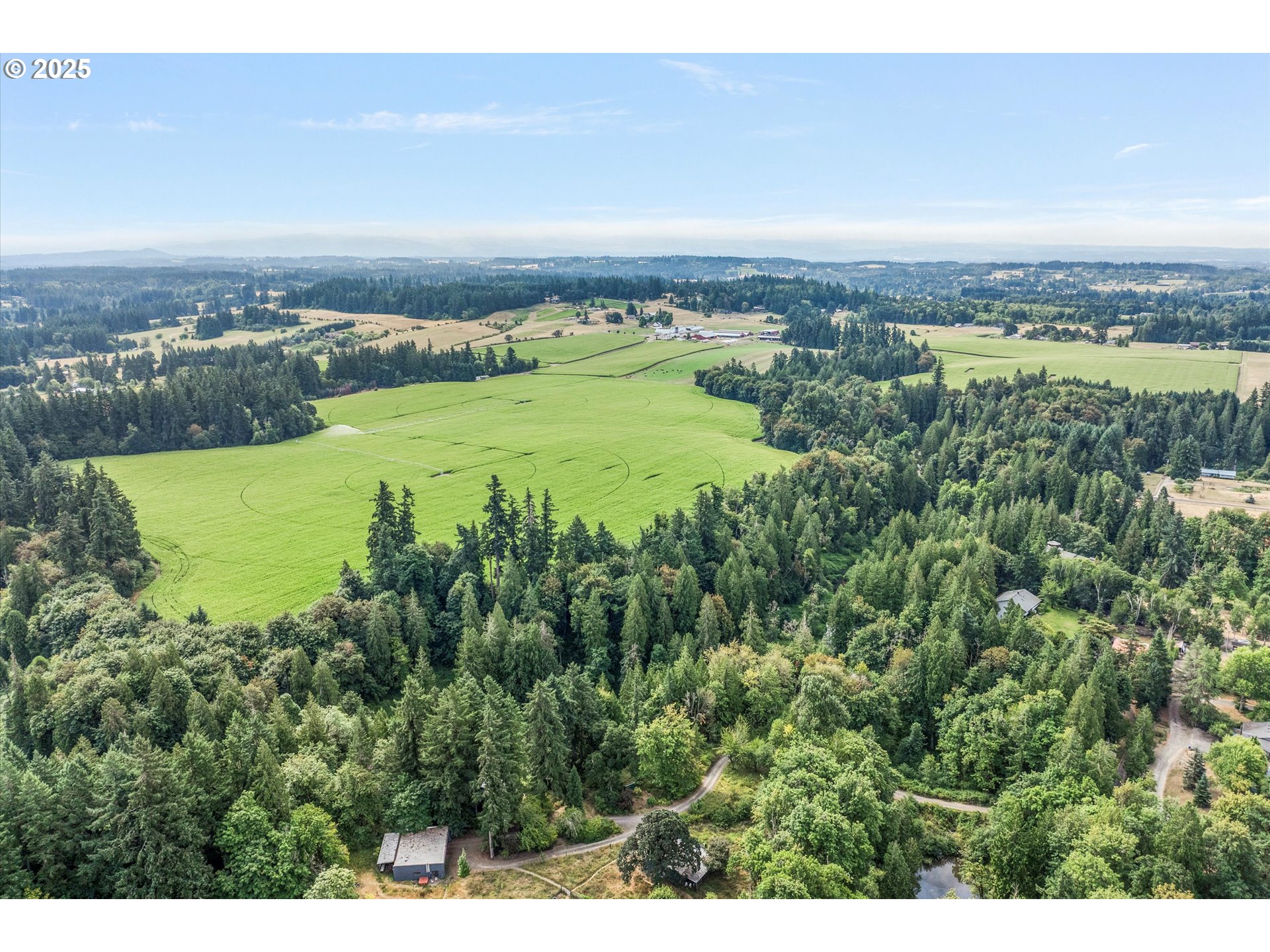 21303 South Central Point Road Oregon City, OR 97045 - Photo 10 of 48 a view of an ocean and beach
