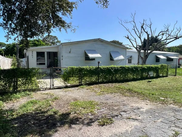 $125,000 | 9301 Southeast 61st Drive, Okeechobee, FL 34974