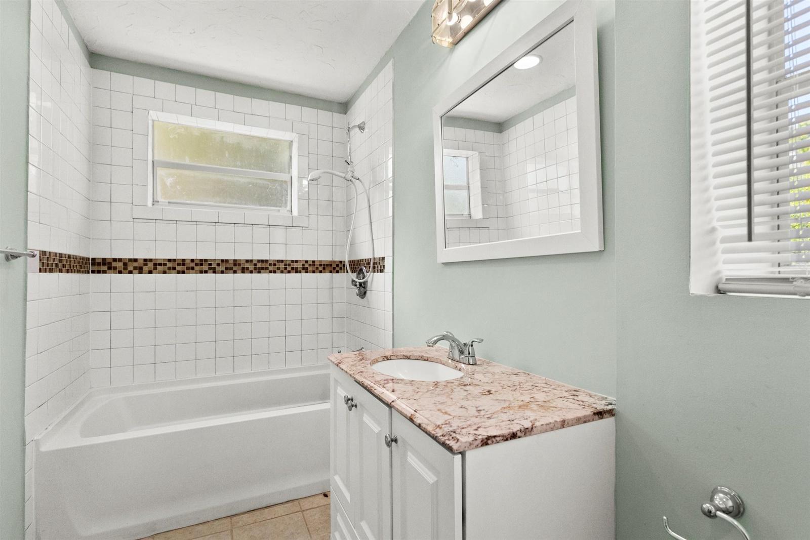 433 East Weatherbee Road Fort Pierce, FL 34982 - Photo 15 of 22 15-purecolor vn - IMG_0702