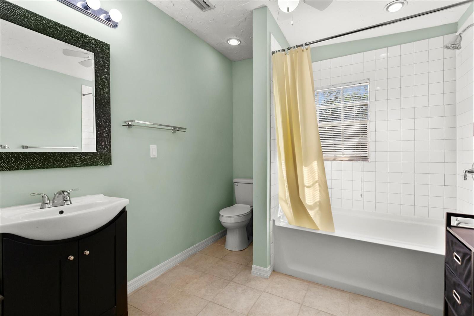 433 East Weatherbee Road Fort Pierce, FL 34982 - Photo 18 of 22 18-purecolor vn - IMG_0723