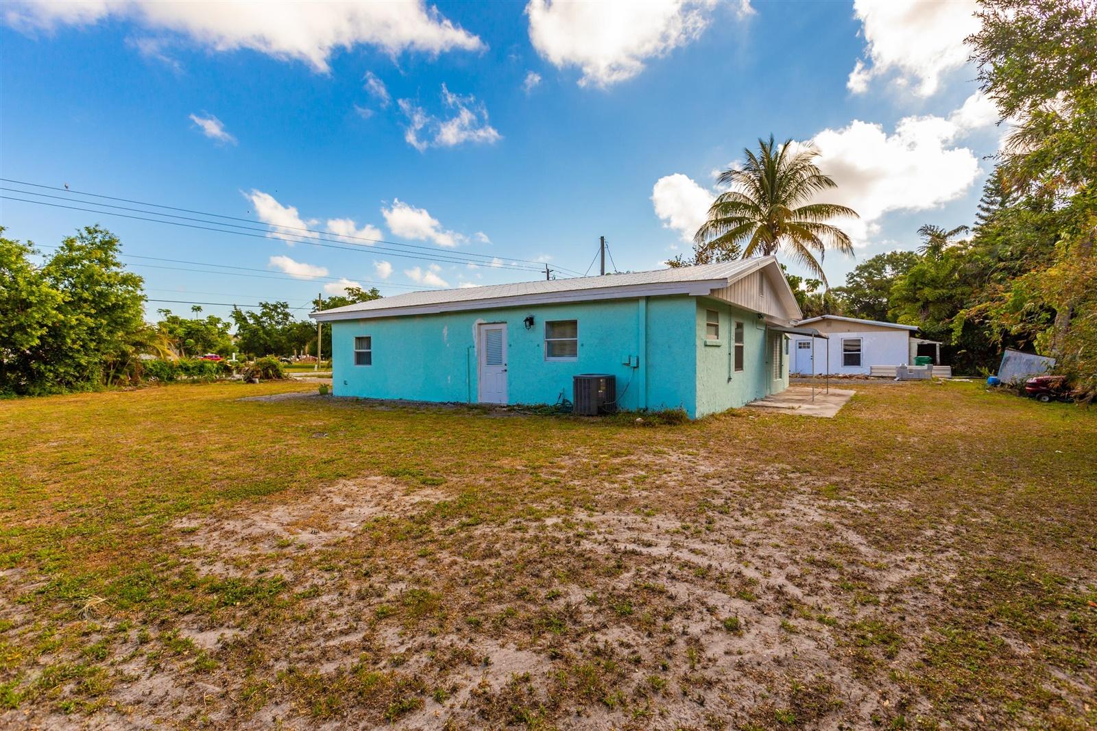 433 East Weatherbee Road Fort Pierce, FL 34982 - Photo 3 of 22 05-Outside-10