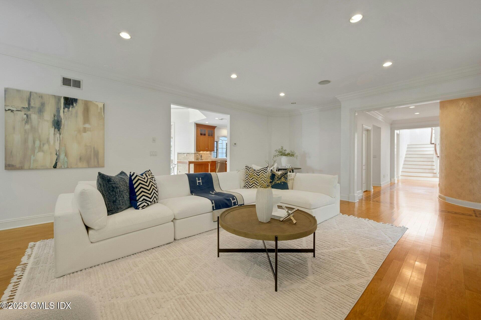 39 Running Brook Lane New Canaan, CT 06840 - Photo 8 of 40 14A