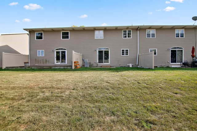 $193,500 | 1372 Armour Road, Unit 1372, Bourbonnais, IL 60914