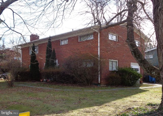 $1,150,000 | 6809 Old Chesterbrook Road, McLean, VA 22101