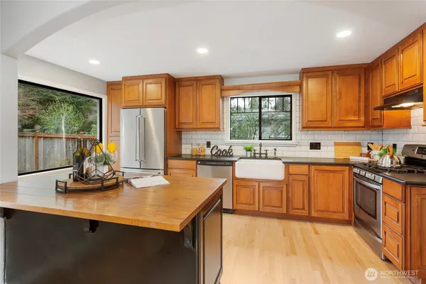 $899,850 | 10726 Sand Point Way Northeast, Unit A, Seattle, WA 98125