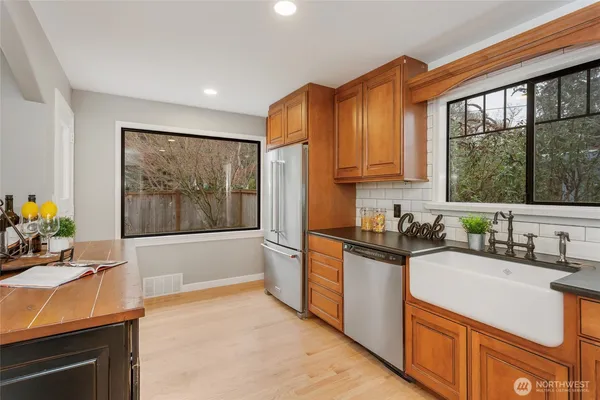 $899,850 | 10726 Sand Point Way Northeast, Unit A, Seattle, WA 98125