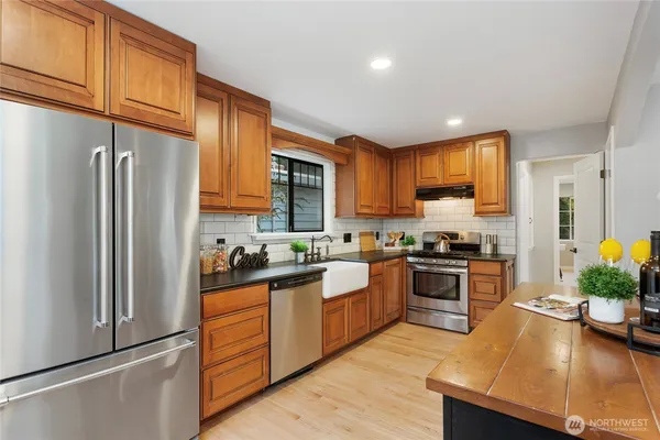 $899,850 | 10726 Sand Point Way Northeast, Unit A, Seattle, WA 98125