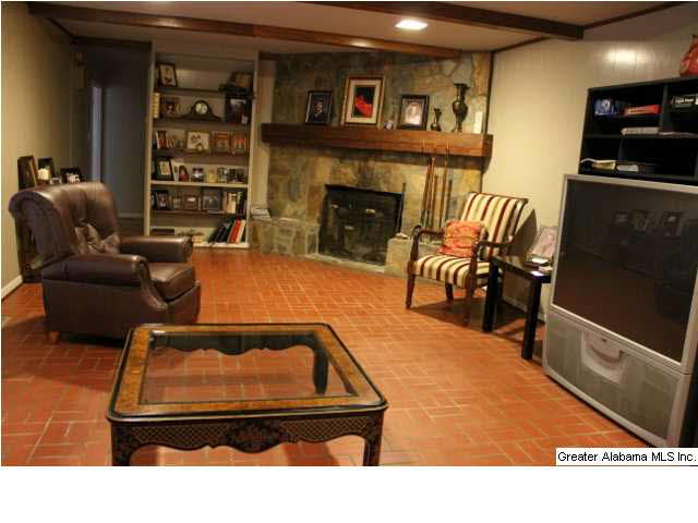 804 Cherokee Drive Sylacauga, AL 35150 - Photo 12 of 23