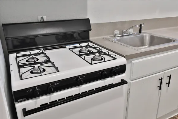 $760 | 1840 Richmond Avenue, Unit 15, Houston, TX 77098