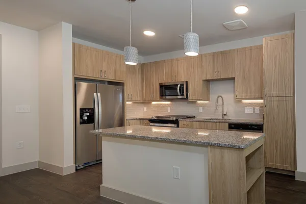 $1,587 | 8900 Six Pines Drive, Unit 818, The Woodlands, TX 77380