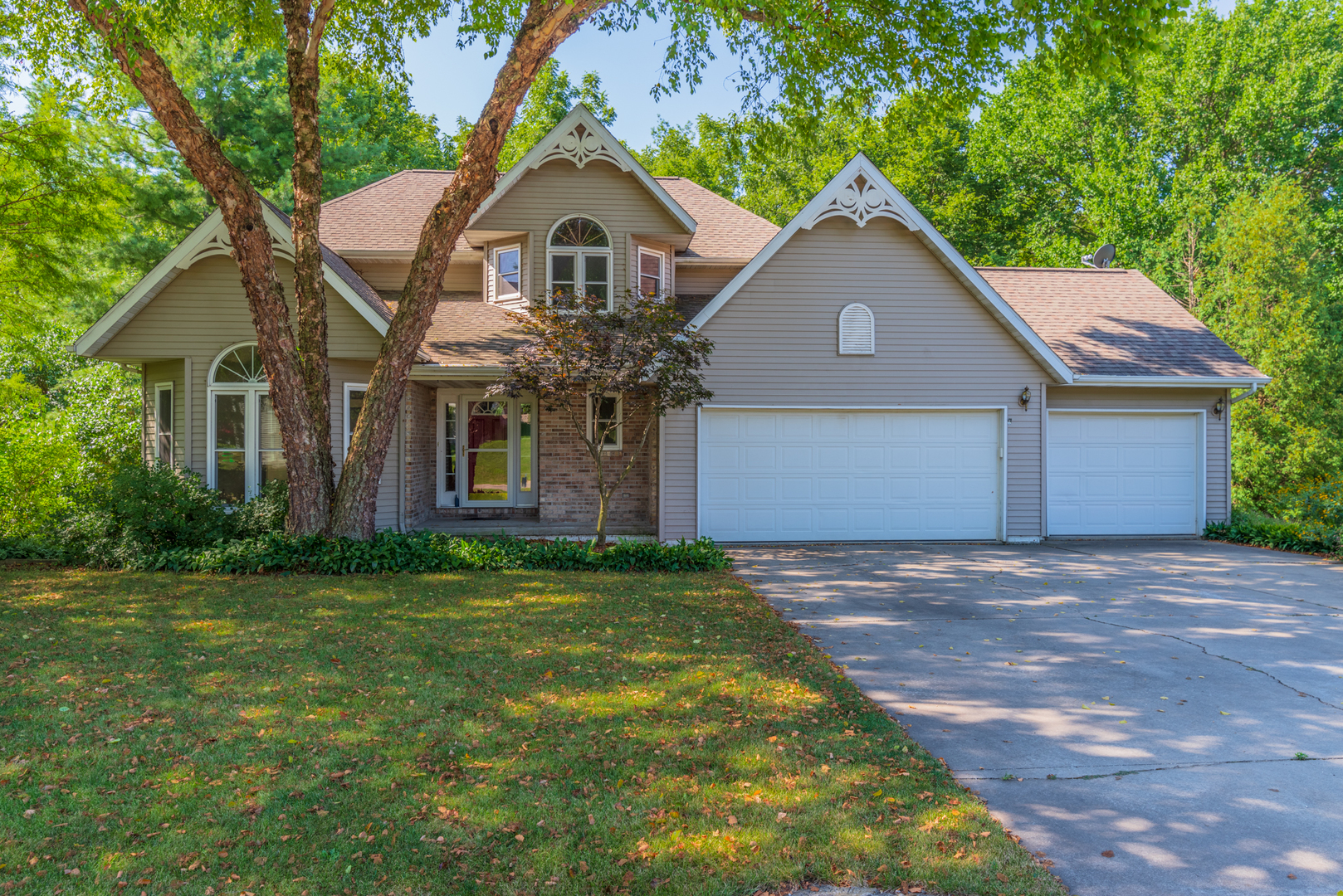 2706 Scogin Creek Road Bloomington, IL 61705 - Photo 1 of 50 Gallery Image 1