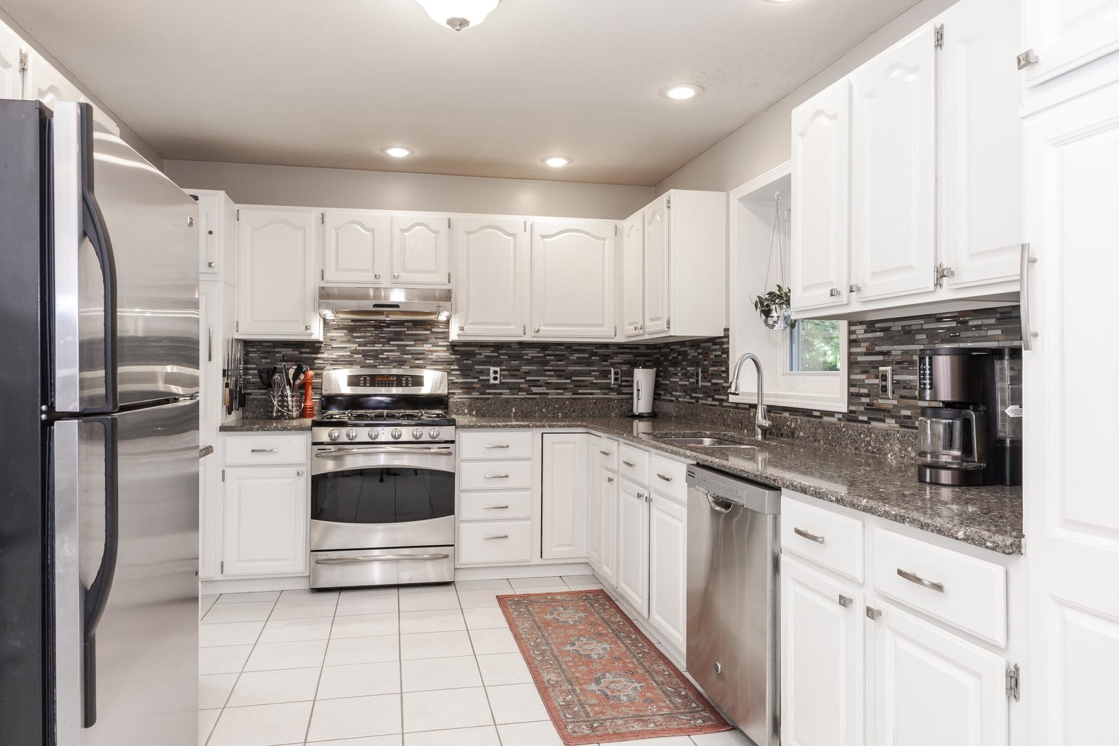 2706 Scogin Creek Road Bloomington, IL 61705 - Photo 10 of 50 Gallery Image 10