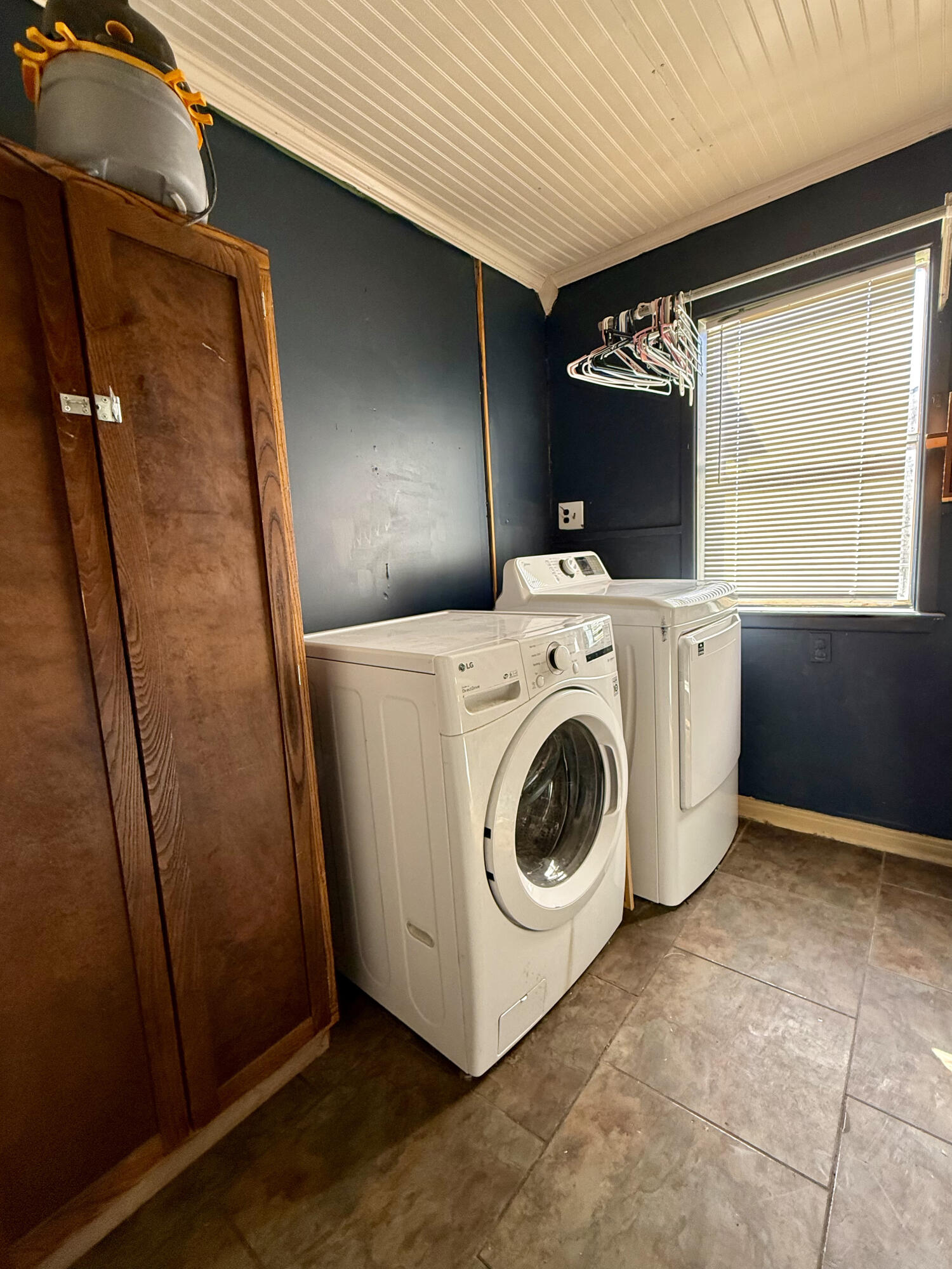 114 North Ave O Post, TX 79356 - Photo 34 of 39 a utility room with dryer and washer