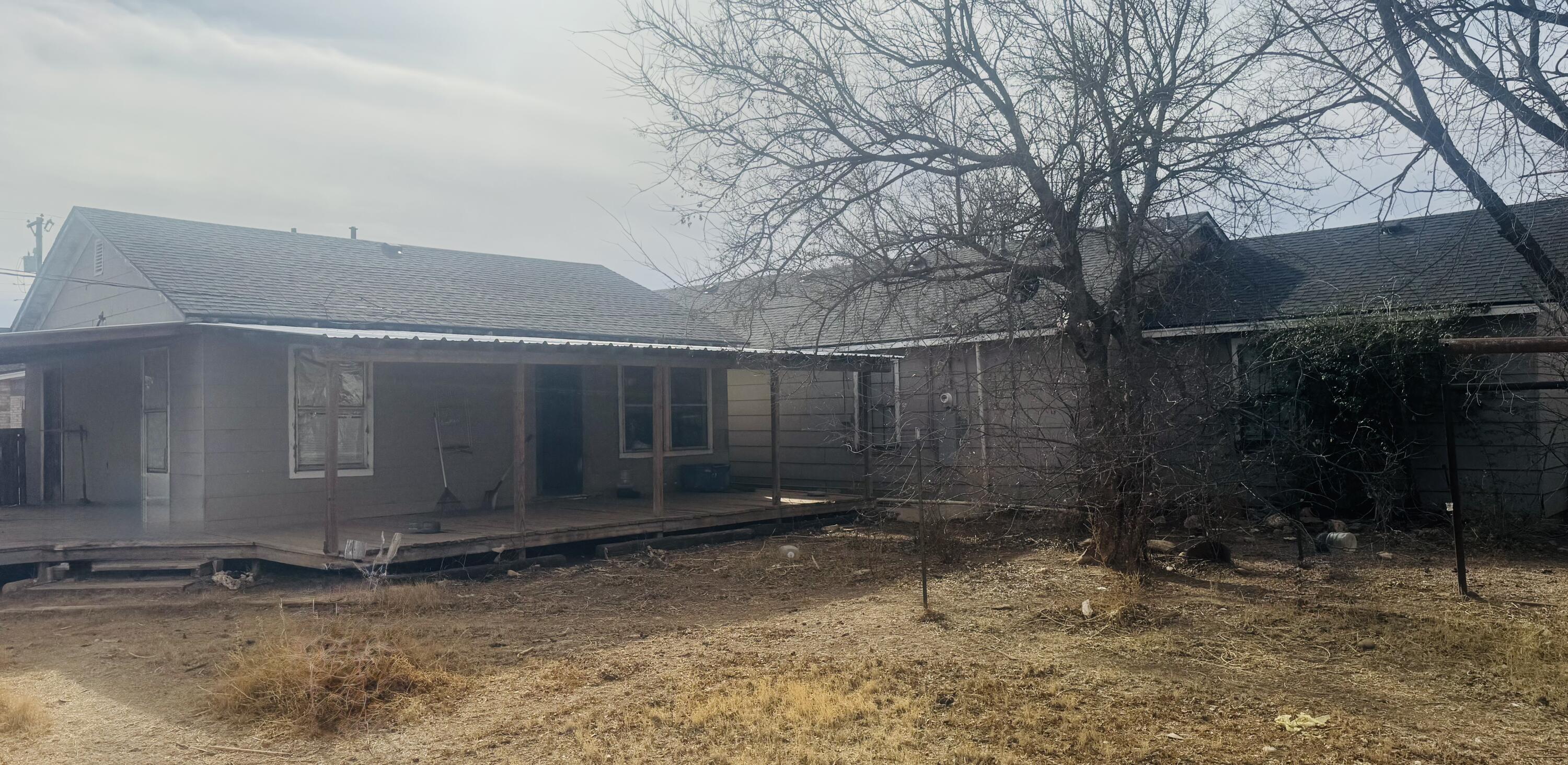 114 North Ave O Post, TX 79356 - Photo 39 of 43 a backyard of a house