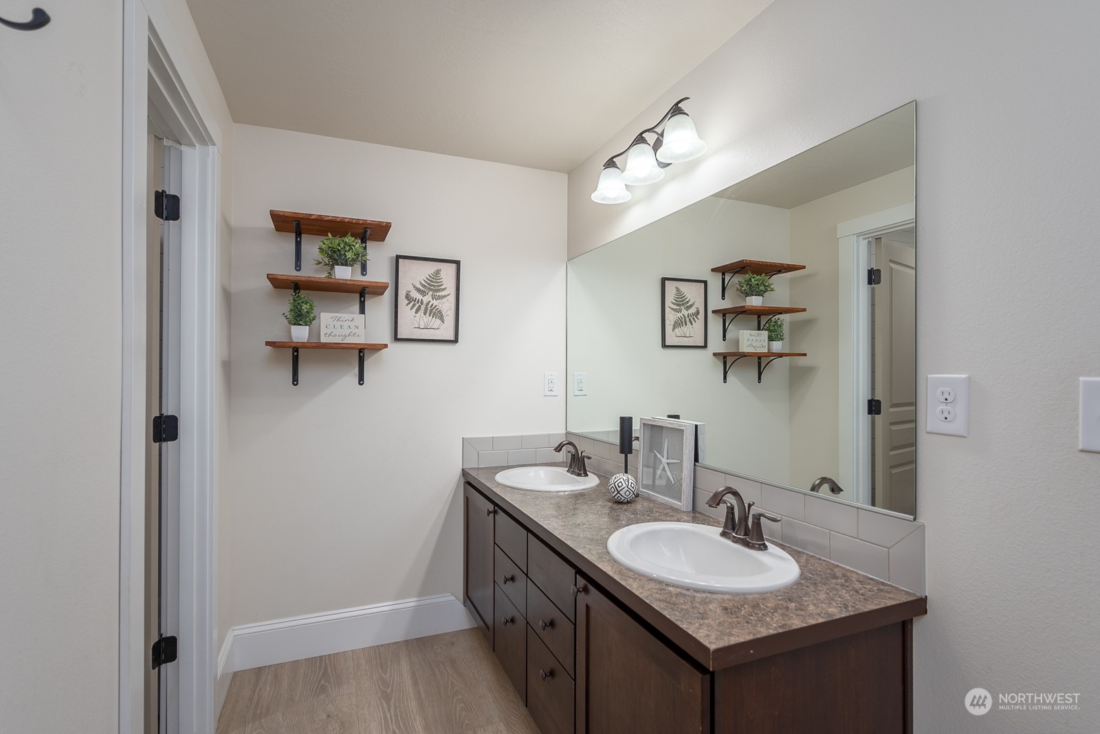 711 South Rees Street Moses Lake, WA 98837 - Photo 31 of 40 Gallery Image 31