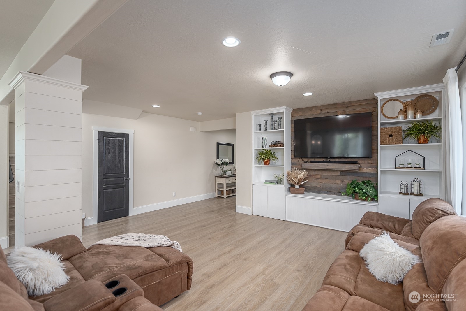 711 South Rees Street Moses Lake, WA 98837 - Photo 6 of 40 Gallery Image 6