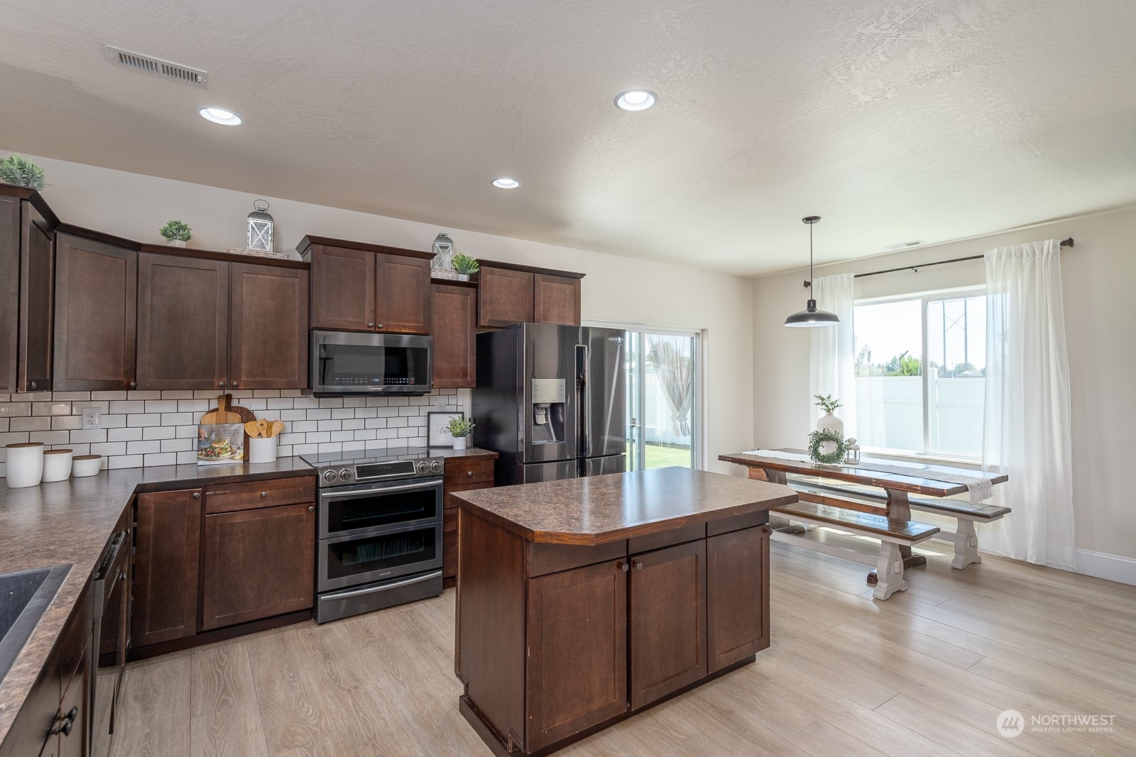 711 South Rees Street Moses Lake, WA 98837 - Photo 9 of 40 Gallery Image 9