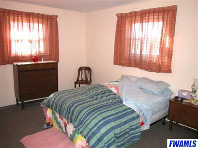 2337 Maples Road Fort Wayne, IN 46816 - Photo 8 of 12