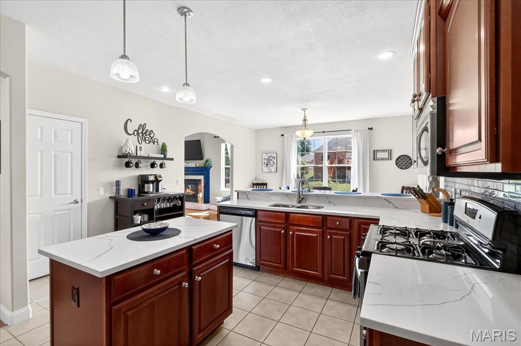 1618 Shadow Ridge Columbia, IL 62236 - Photo 12 of 50 Gallery Image 12