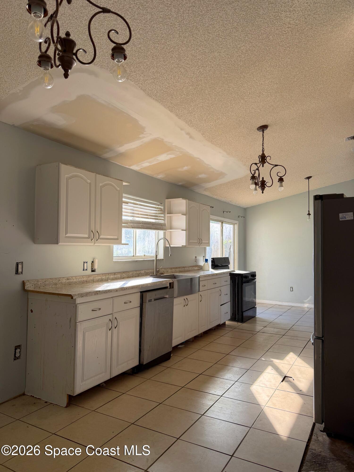 601 Sauders Road Southeast Palm Bay, FL 32909 - Photo 8 of 26 IMG_1572