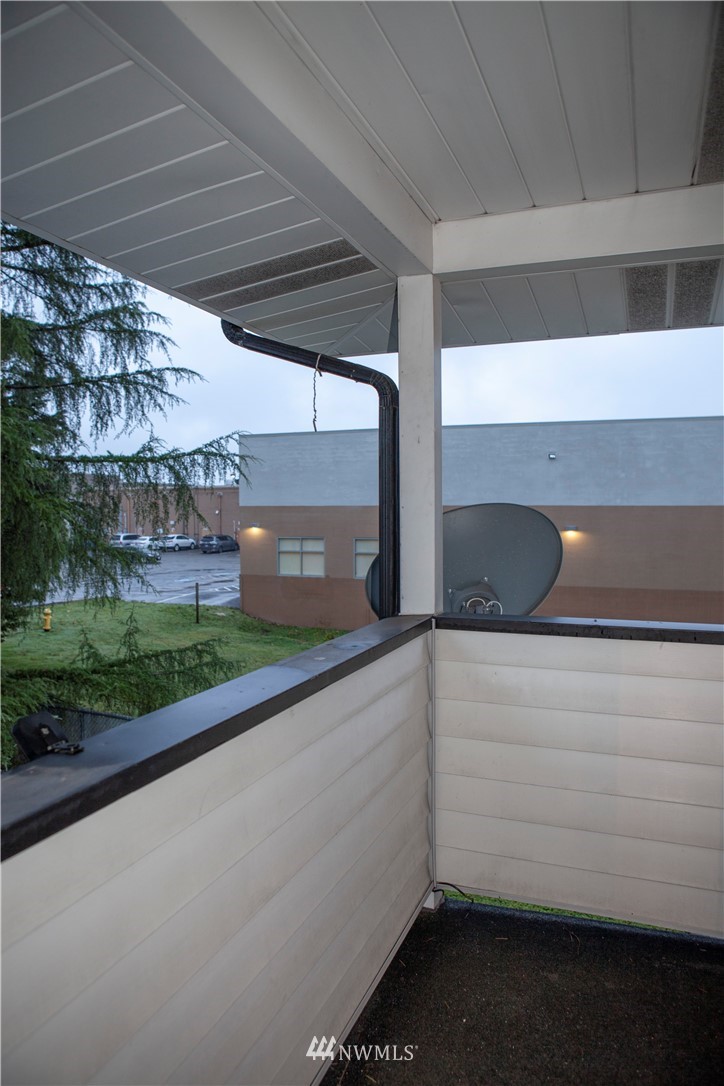 4221 Northeast 5th Street Renton, WA 98059 - Photo 11 of 19