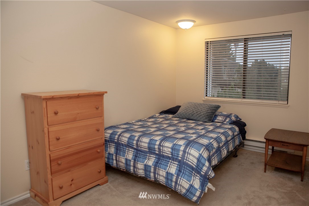 4221 Northeast 5th Street Renton, WA 98059 - Photo 13 of 19