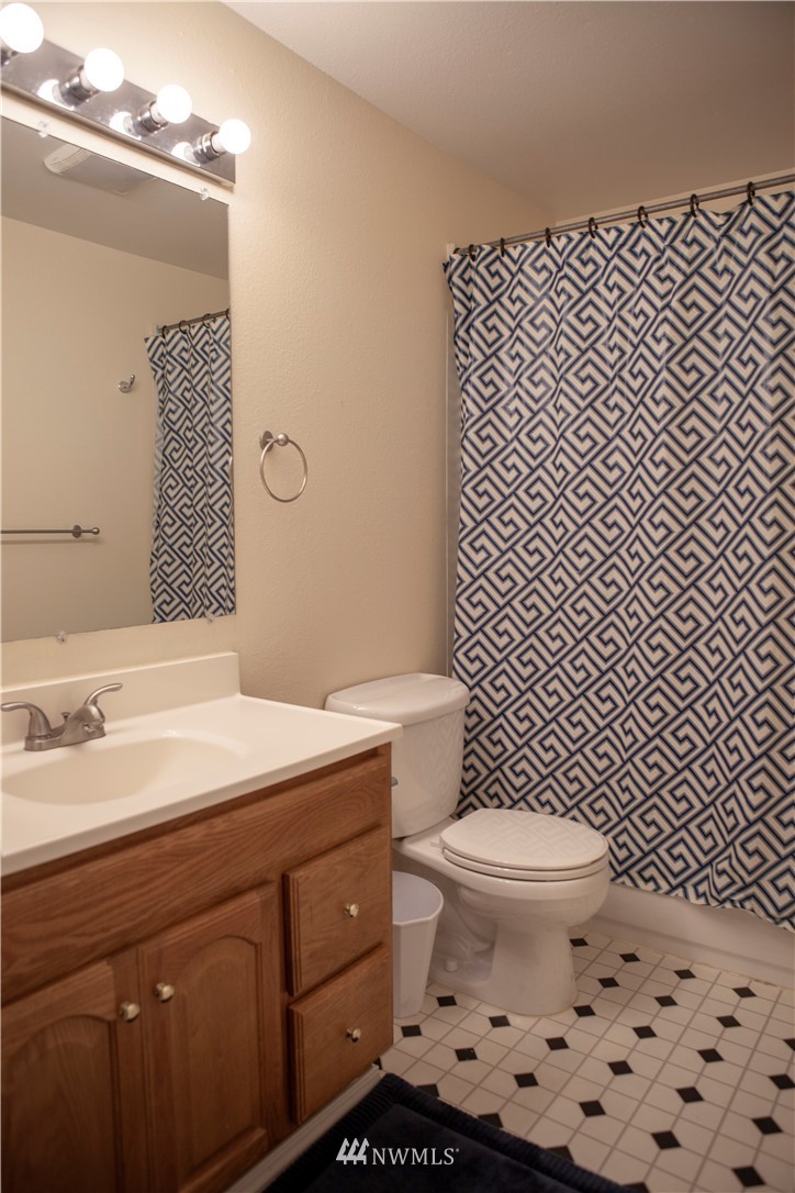 4221 Northeast 5th Street Renton, WA 98059 - Photo 14 of 19