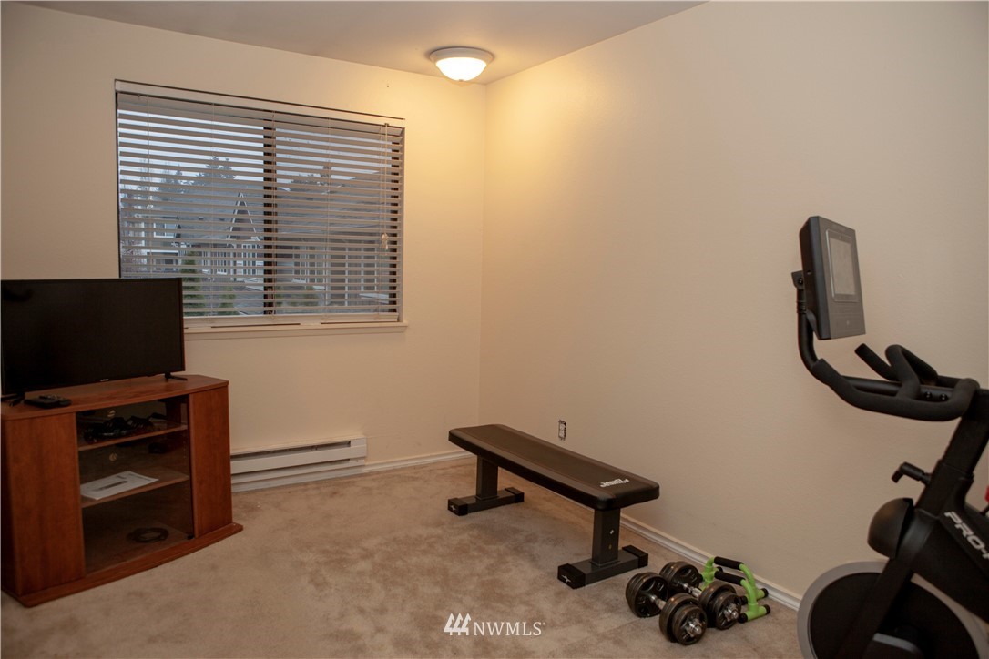 4221 Northeast 5th Street Renton, WA 98059 - Photo 15 of 19