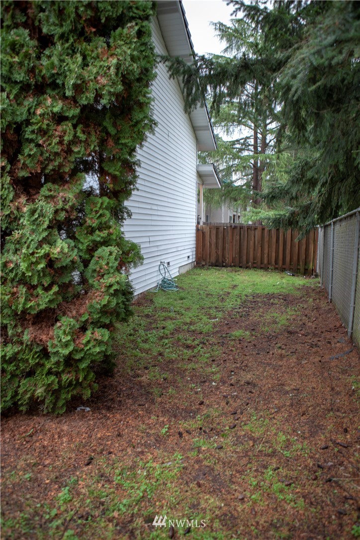 4221 Northeast 5th Street Renton, WA 98059 - Photo 18 of 19