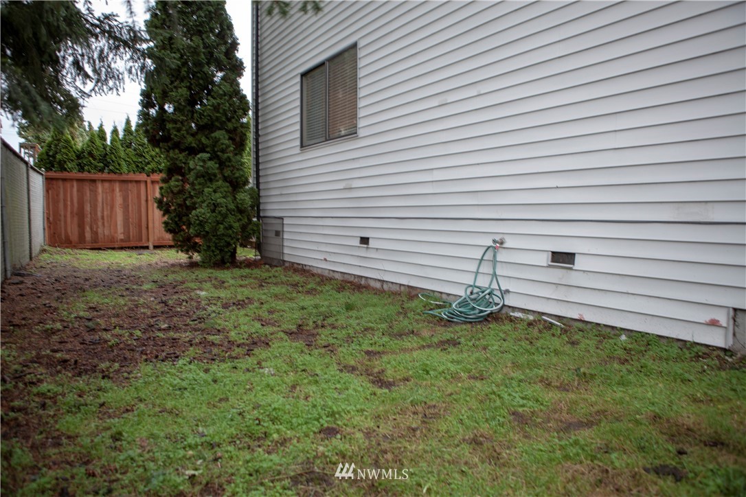 4221 Northeast 5th Street Renton, WA 98059 - Photo 19 of 19