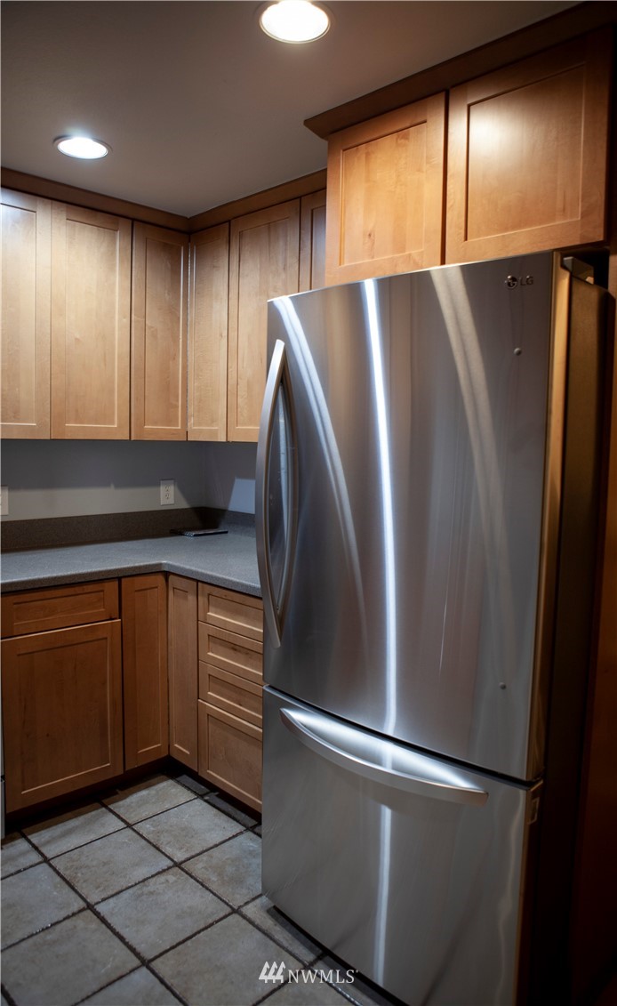 4221 Northeast 5th Street Renton, WA 98059 - Photo 4 of 19