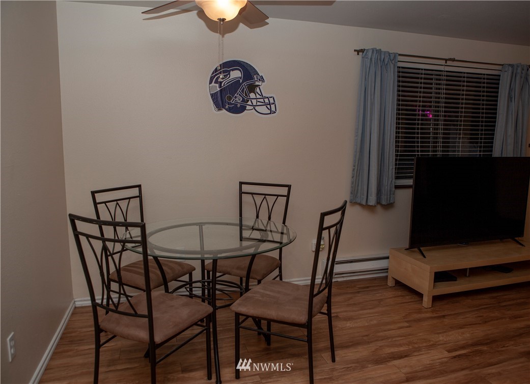 4221 Northeast 5th Street Renton, WA 98059 - Photo 5 of 19
